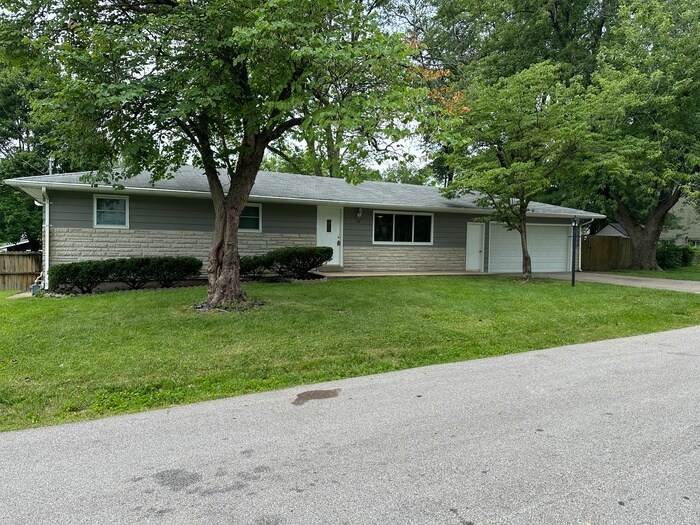 Primary Photo - Updated 3Bd 2Bth Home in St. Charles, Mo.