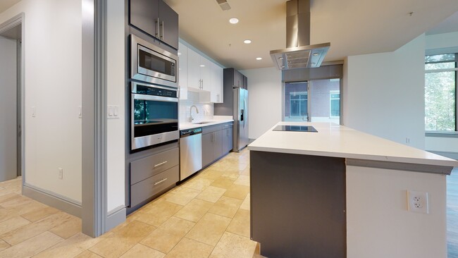 Spacious kitchens - The Point at Falls Church