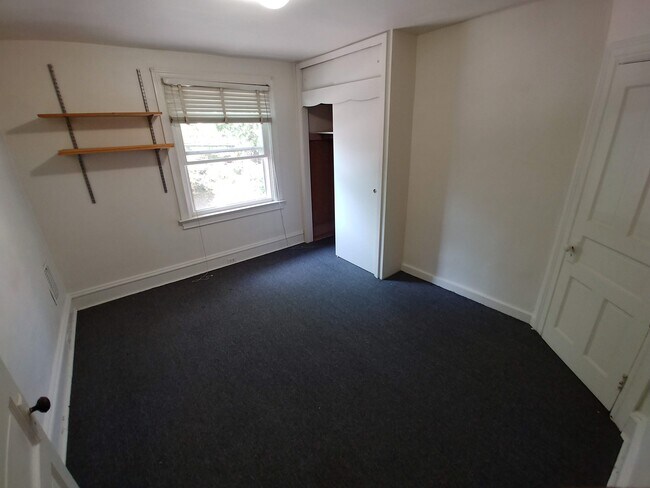 Dormitorio 2 - 193 Morewood Ave