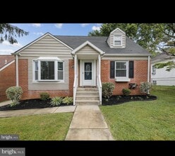 Building Photo - 208 6th Ave