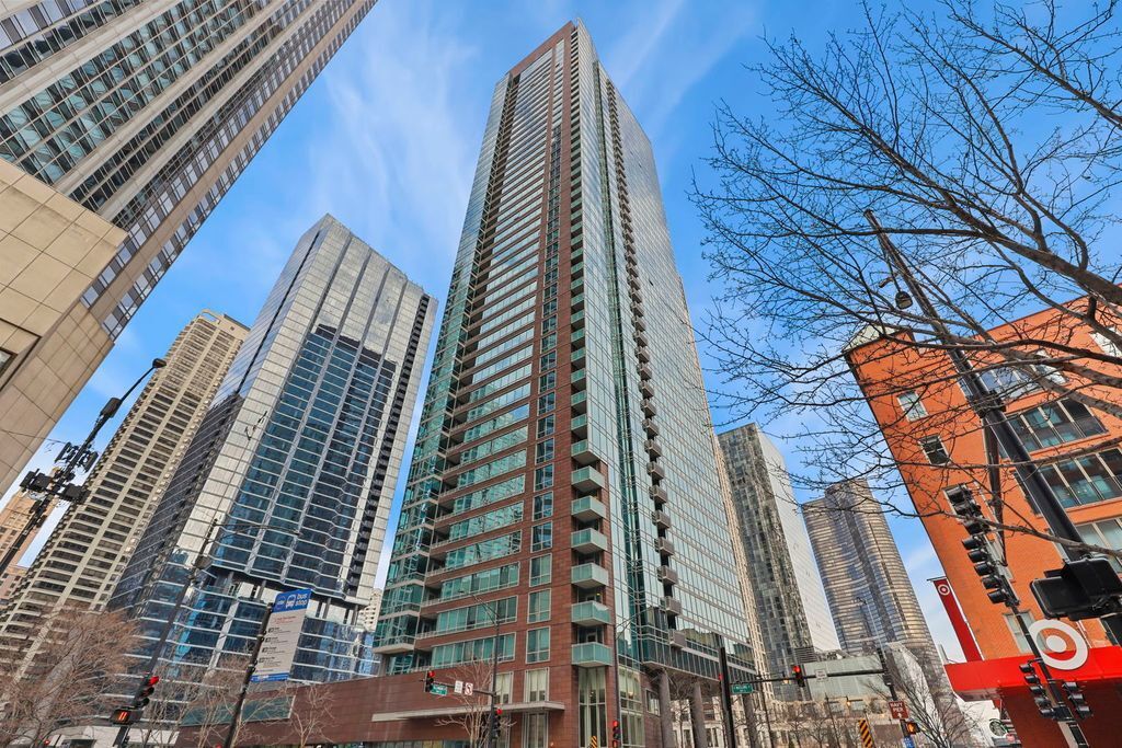 Foto principal - 505 N McClurg Ct