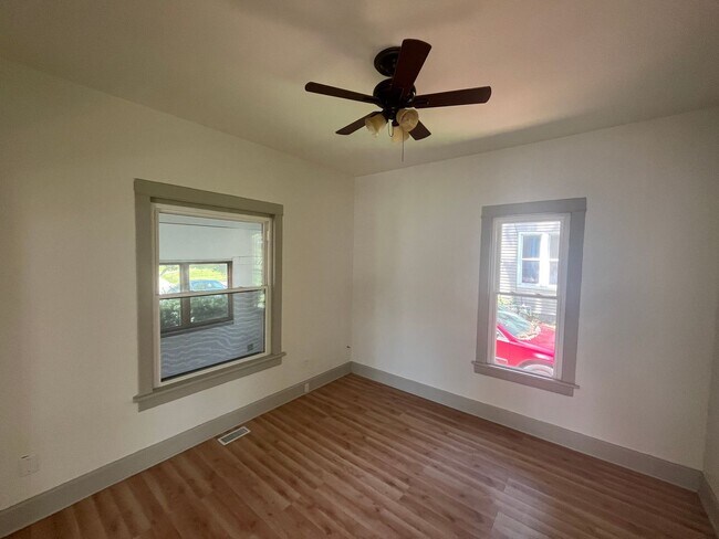 Foto del edificio - New Listing !!!