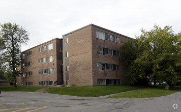 Building Photo - Windsor Park Village