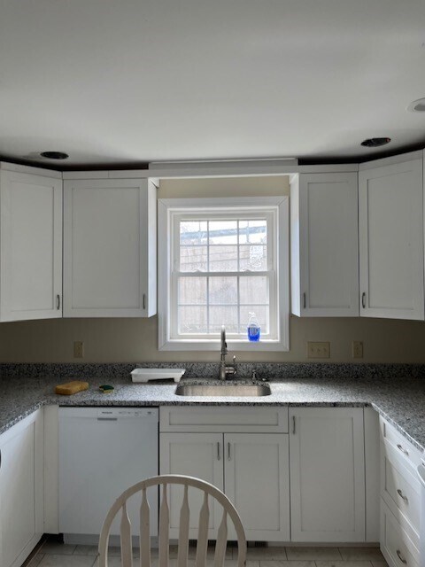 Building Photo - 139 W Main St