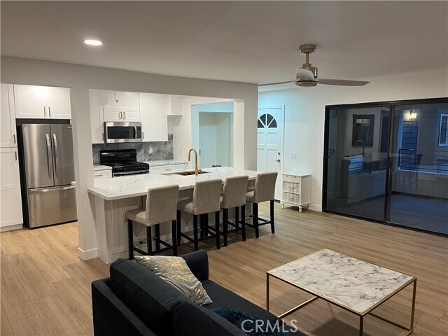 Foto del edificio - 345 Avocado St