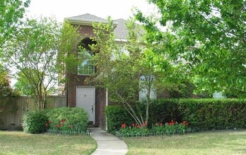 Building Photo - 509 Raintree Cir