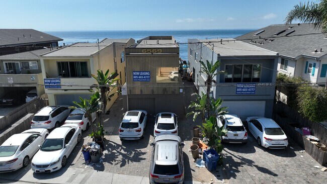 Foto del edificio - 6569 Del Playa Dr