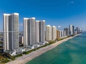 Building Photo - 16001 Collins Ave