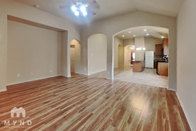 Building Photo - 1411 Cameron Park Ln