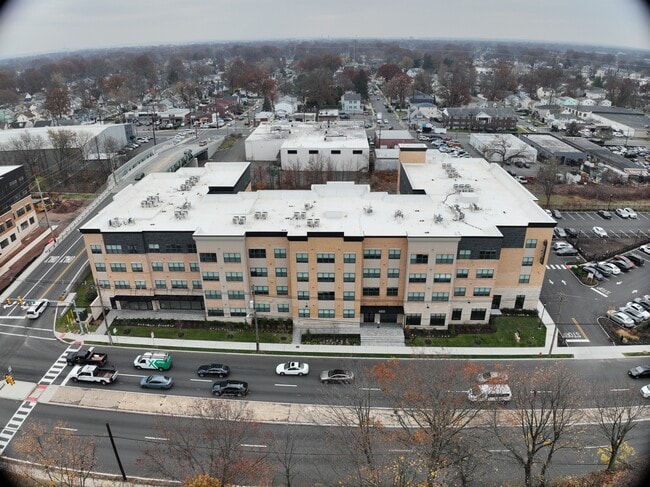 Exterior 3D - MI Place at First Radio