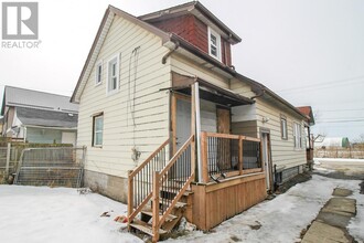 Building Photo - 181 Welland St