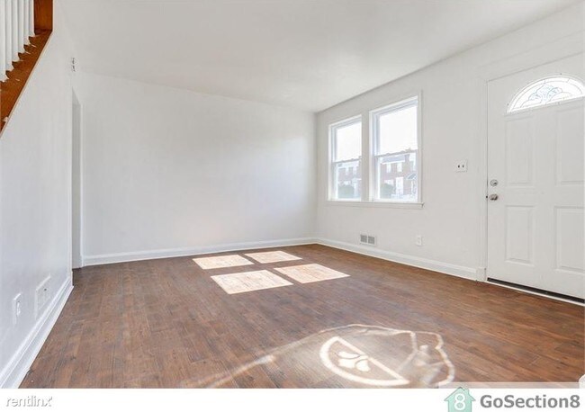 Building Photo - 4108 Ardley Ave