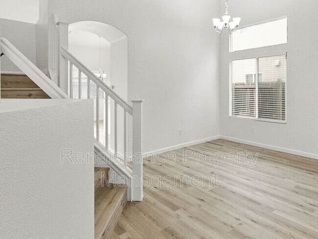 Foto del edificio - 4817 Bernal Dr