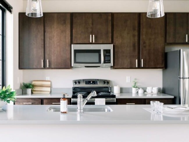 Foto del edificio - District Brownstones