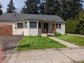 Building Photo - 1041 NE 106th Ave