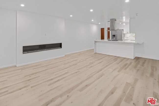 Foto del edificio - 1222 N Olive Dr