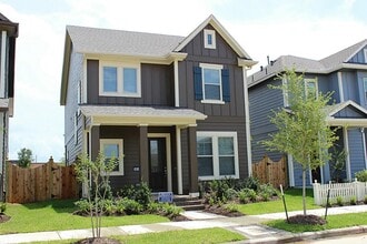 Building Photo - 18139 Moonlit River Dr
