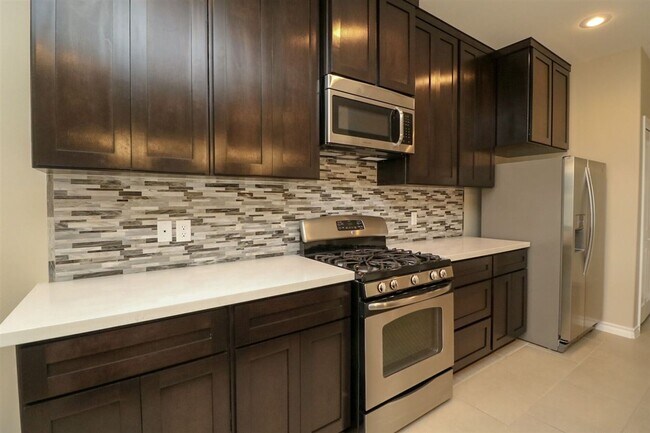 Building Photo - 7930 Elka Lp