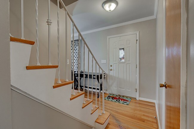 Building Photo - 256 Clover Ridge Ave