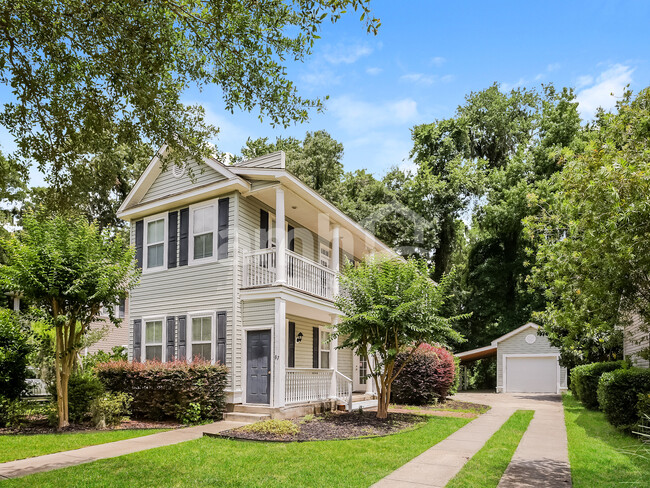 Building Photo - 87 Westbury Parkway