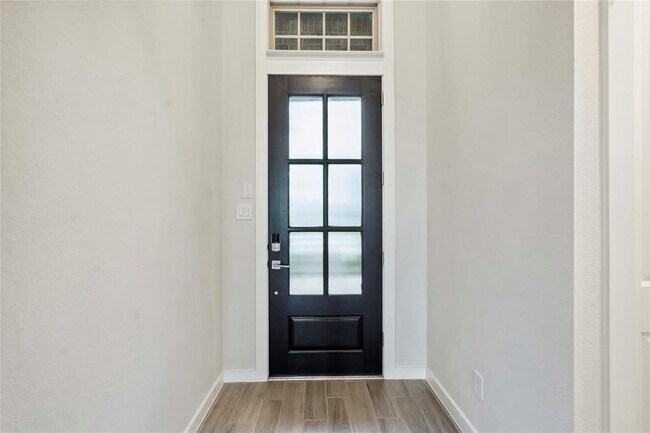 Foto del edificio - 7310 Camden Crestwood Way