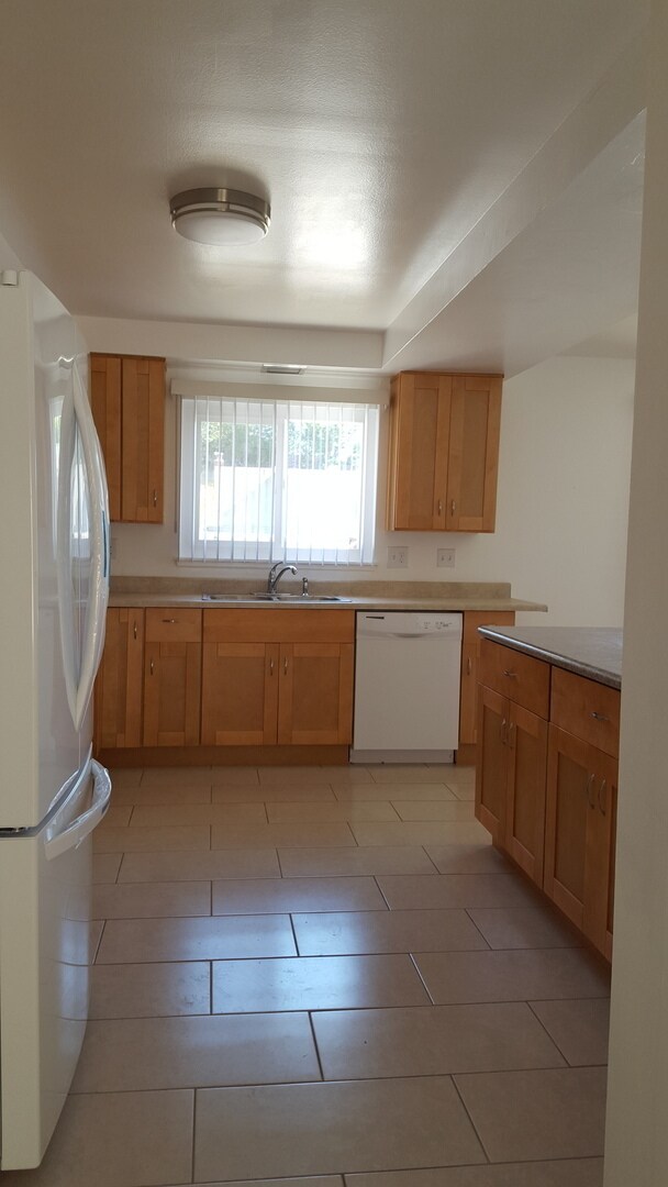Building Photo - University City 3bd/2bth Single story Hous...