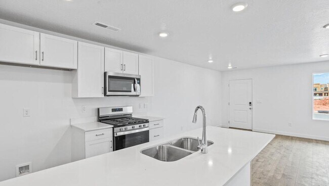 Foto del edificio - Available Now!! Long Valley Townhome!