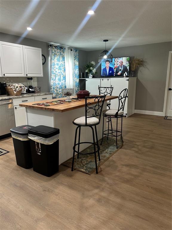 Foto del edificio - 2044 Leisure Dr