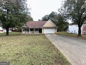 Building Photo - 610 Autumn Leaf Cir