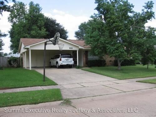 Primary Photo - 2111 General Mouton Dr
