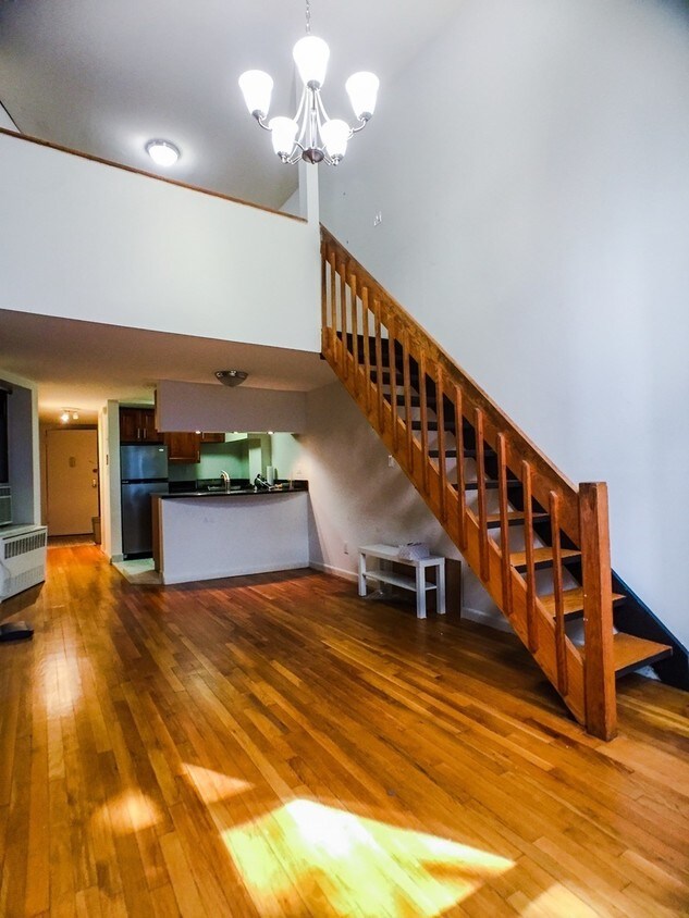 Primary Photo - 36 Grove St