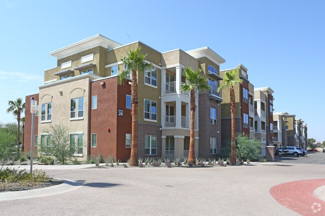 Building Photo - Town Commons