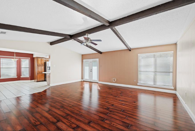 Building Photo - 2321 Parkside Dr