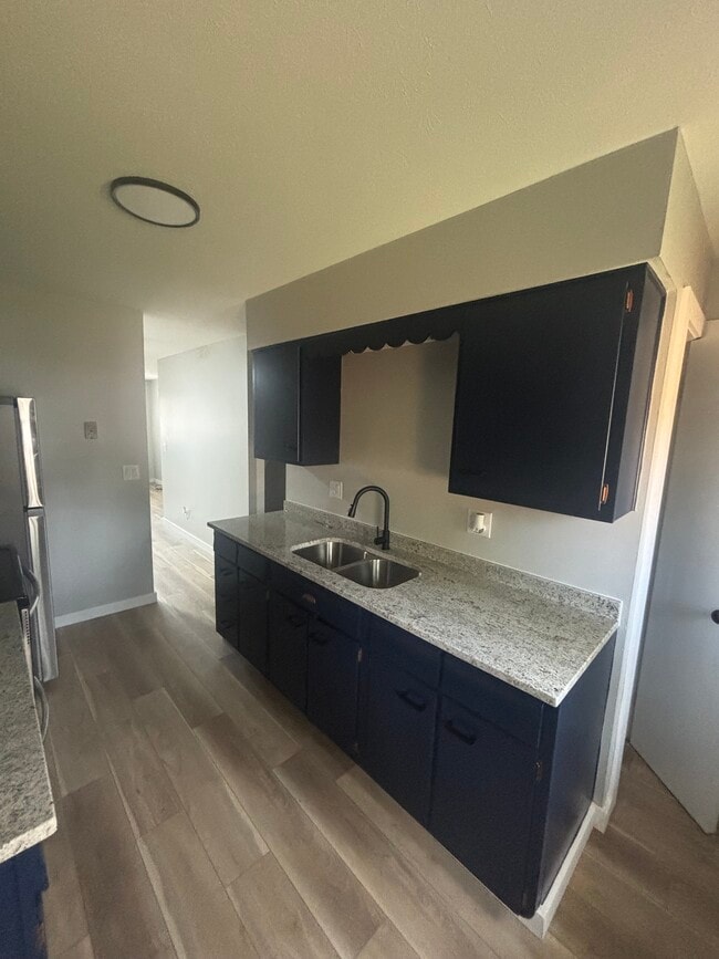Foto del edificio - 480 Diven Ln