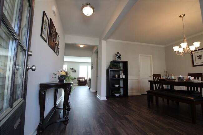Foto del edificio - 5926 Watersdown Wy