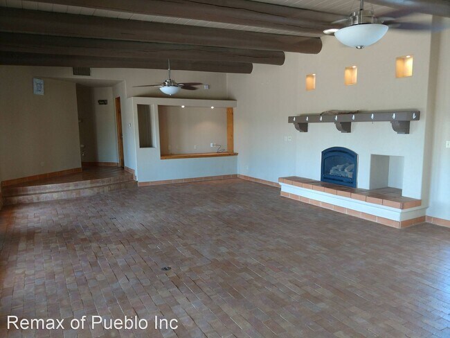 Building Photo - 4 br, 3 bath House - 385 S. TEJON