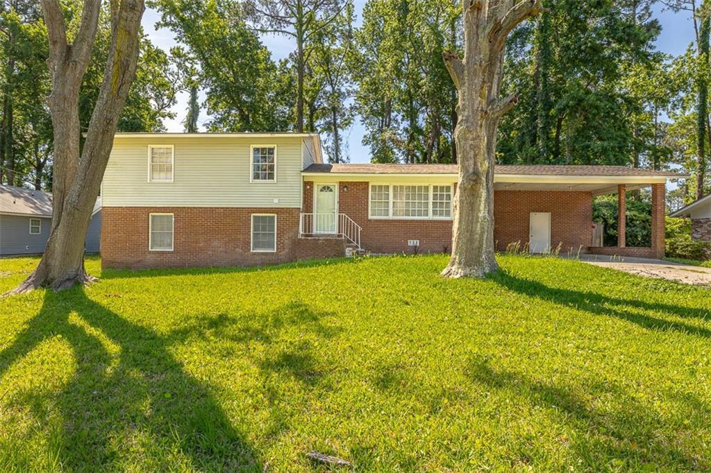 Foto principal - 150 Fairway Oaks Dr