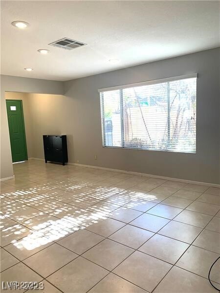 Foto principal - 2301 Jasmine Garden Dr