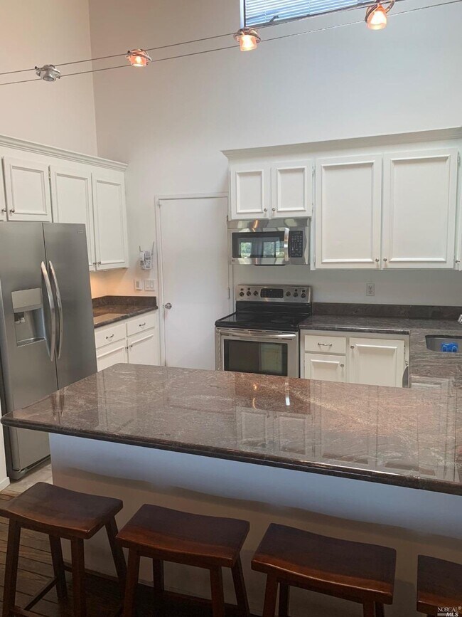 Building Photo - 134 La Alondra Ct