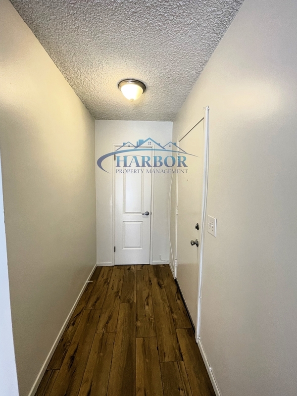 Foto del edificio - 717 W. 33rd. Street - 306