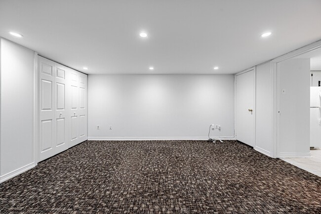 Building Photo - 110 Gothic Av