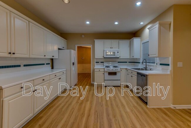 Building Photo - 1429 Oglethorpe Dr