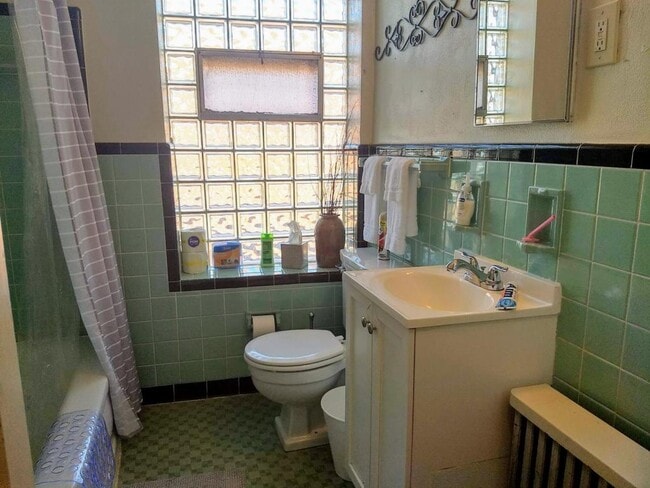 Building Photo - 4205 Virginia, Unit 303