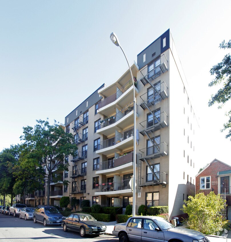 The Pelham Apartments in Bronx, NY