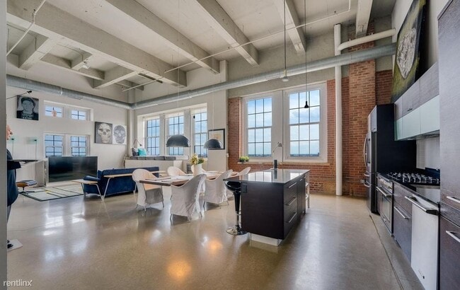 Building Photo - 1 br, 2 bath Condo - 1101 Washington Ave