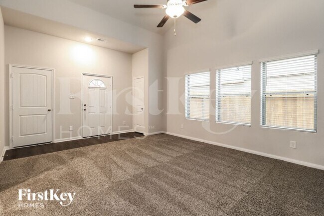 Foto del edificio - 255 Rd 5102F