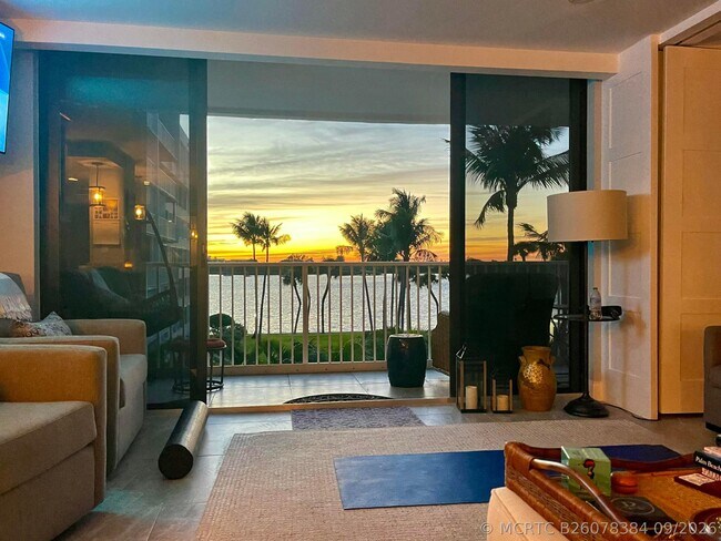 Building Photo - 2860 S Ocean Blvd