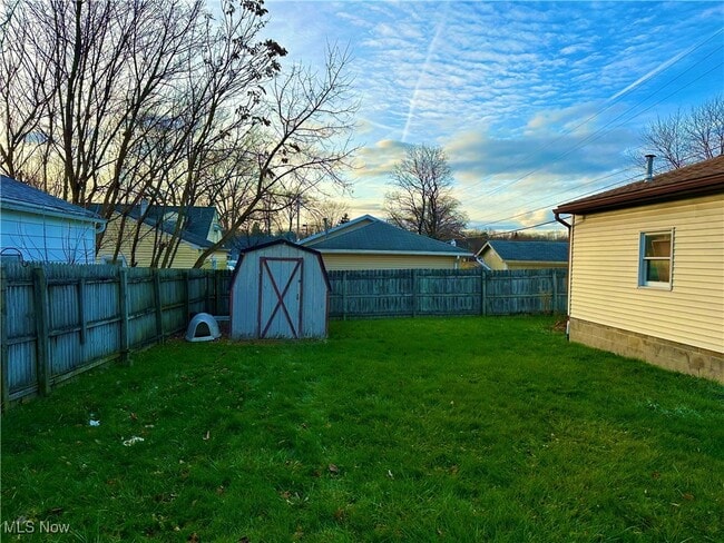 Foto del edificio - 294 N Edgehill Ave