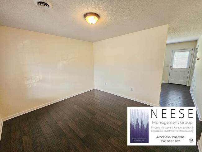 Building Photo - 640 Wyndale Rd