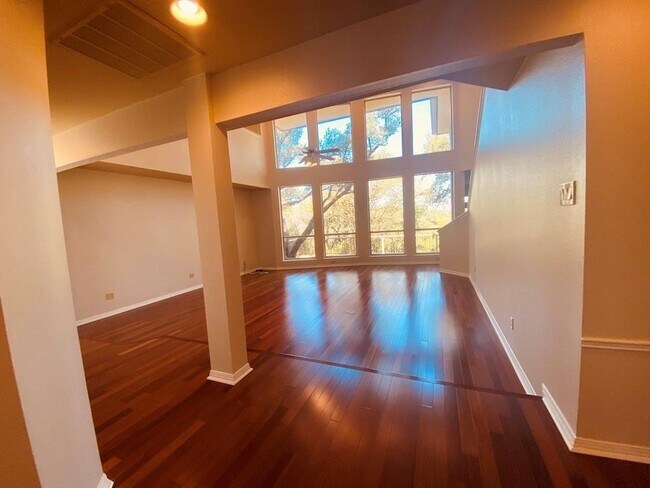 Foto del edificio - Great location near Great Hills!